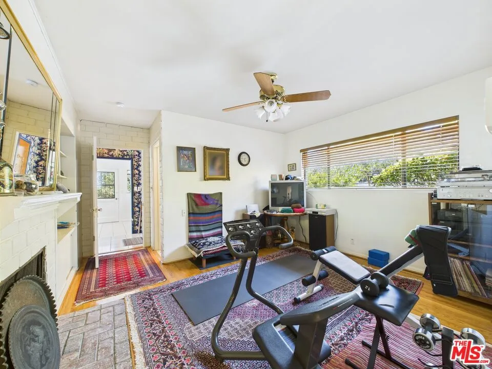 7449 Kentwood Avenue Los Angeles, CA 90045