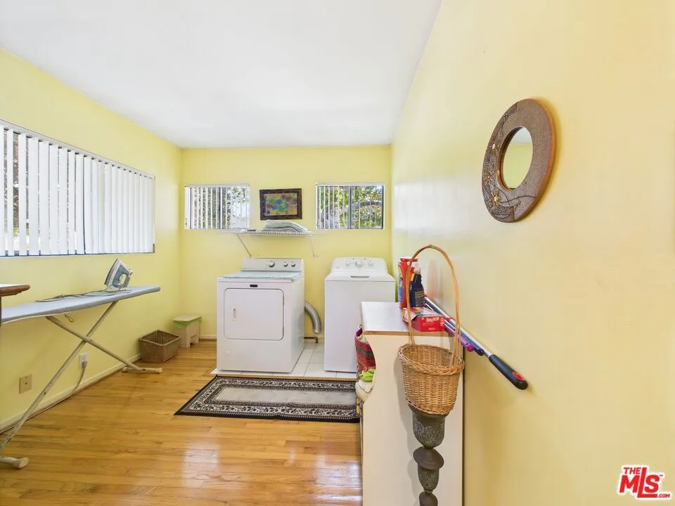 7449 Kentwood Avenue Los Angeles, CA 90045