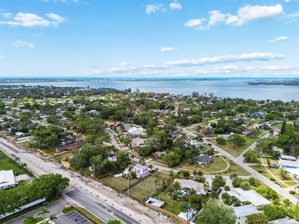 603 CASABELLA DRIVE Bradenton, FL 34209