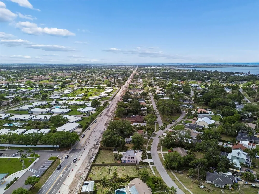 603 CASABELLA DRIVE Bradenton, FL 34209