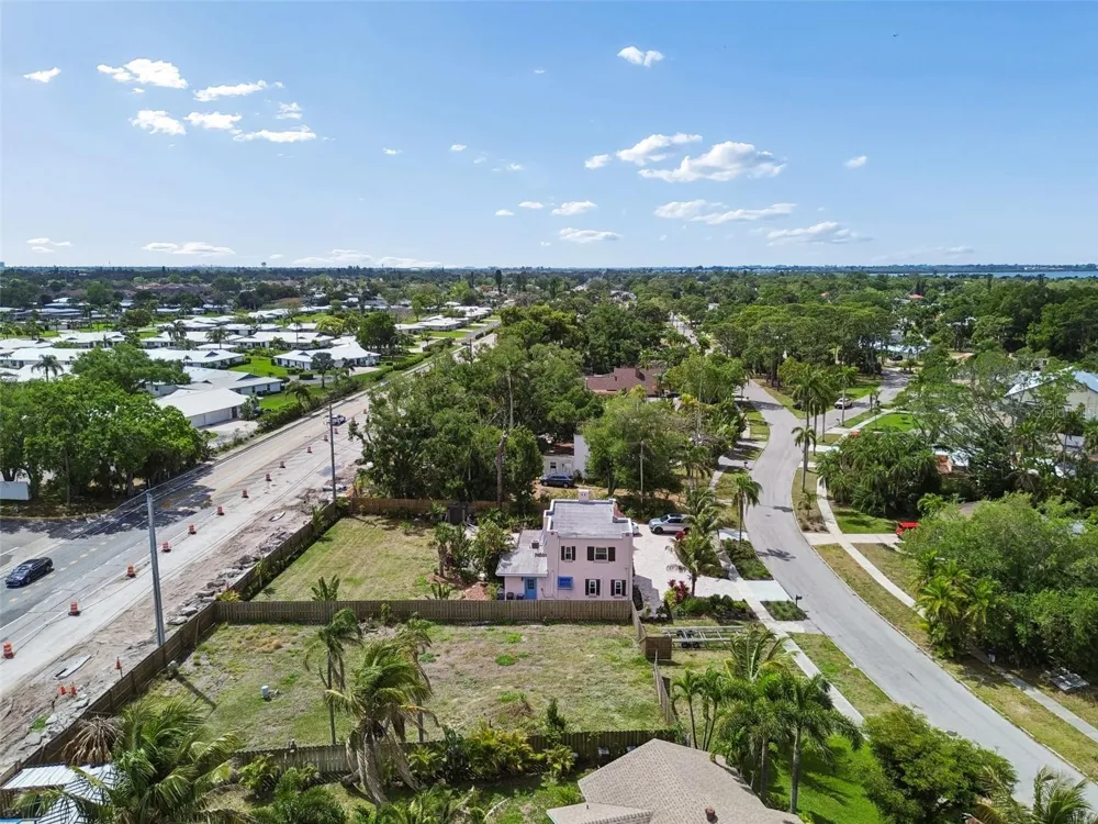 603 CASABELLA DRIVE Bradenton, FL 34209