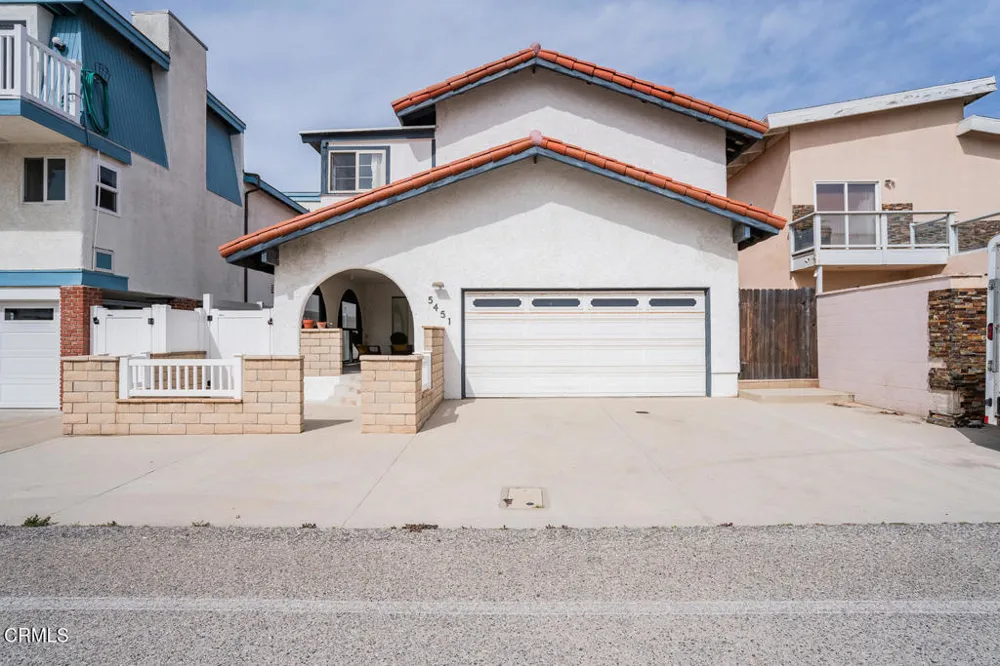 5451 Reef Way Oxnard, CA 93035