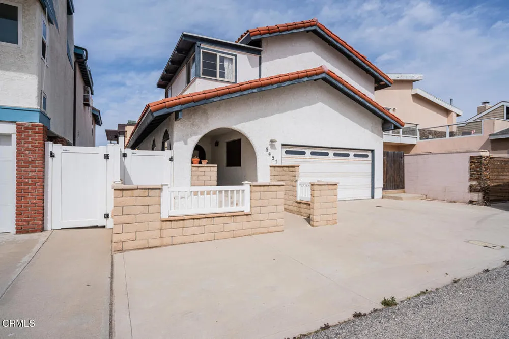 5451 Reef Way Oxnard, CA 93035