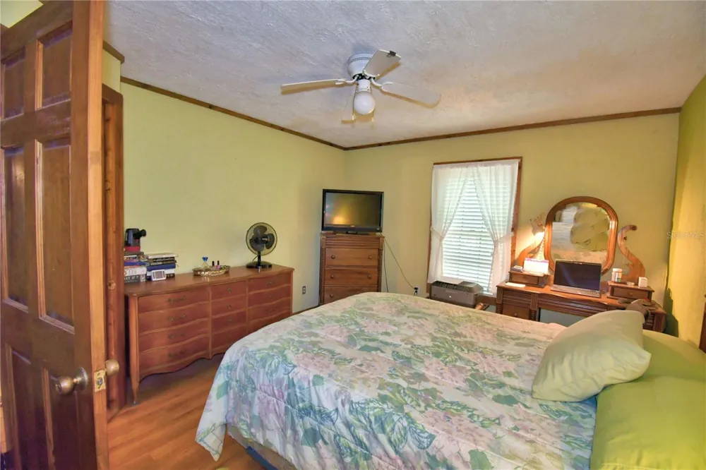 760 MCCLELLAN ROAD Frostproof, FL 33843