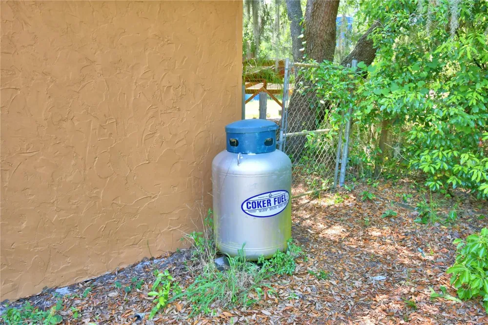 760 MCCLELLAN ROAD Frostproof, FL 33843