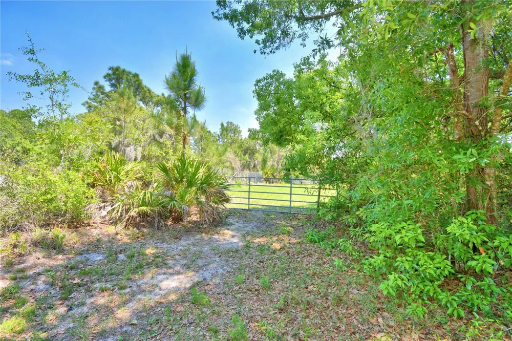 760 MCCLELLAN ROAD Frostproof, FL 33843