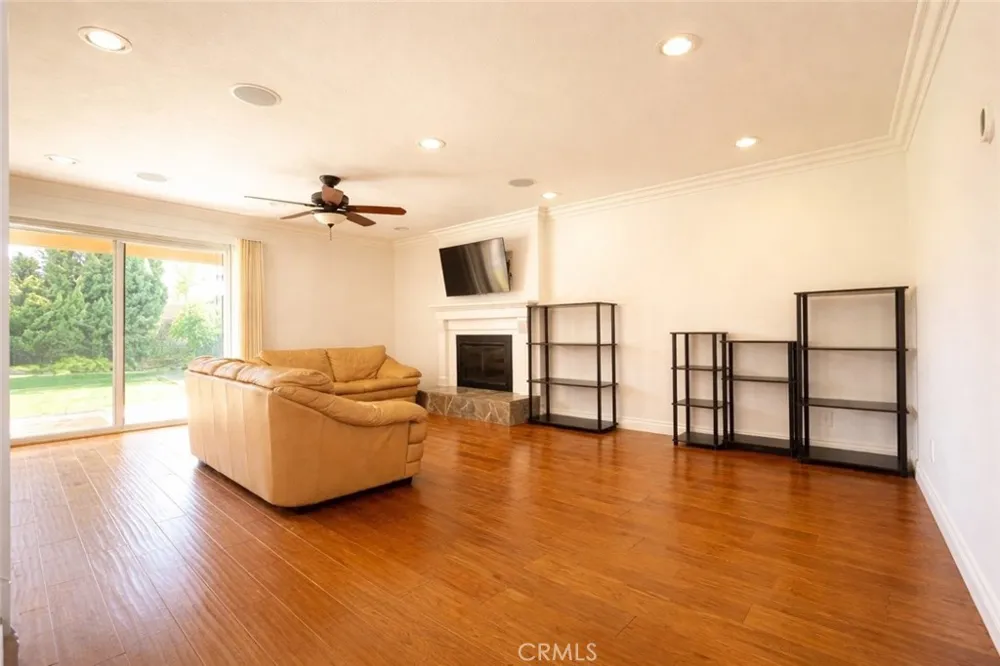 13130 Rose Cerritos, CA 90703