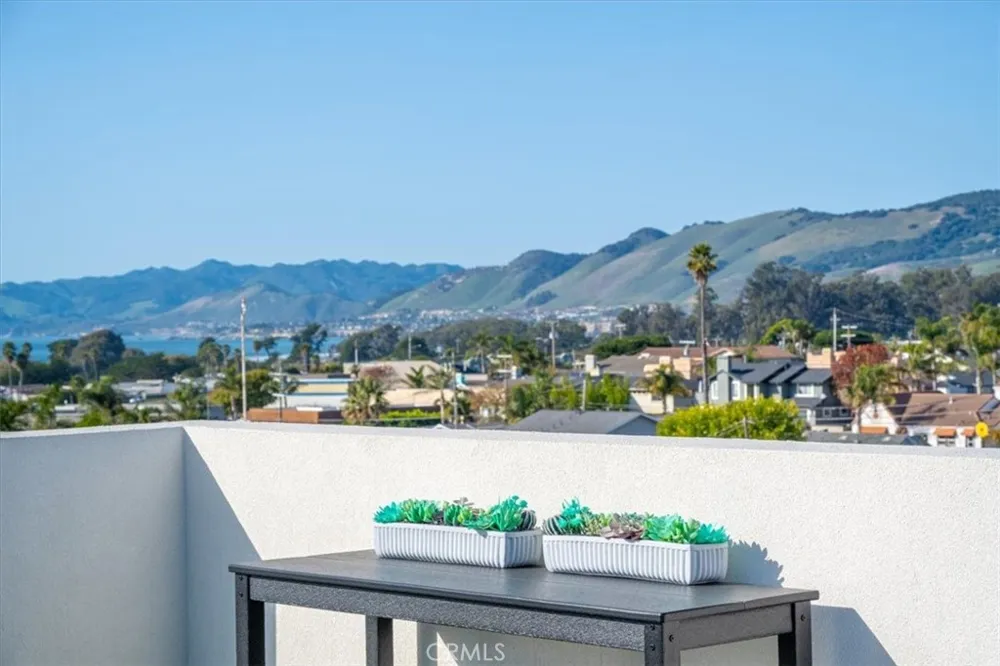402 W Grand Avenue #313 Grover Beach, CA 93433