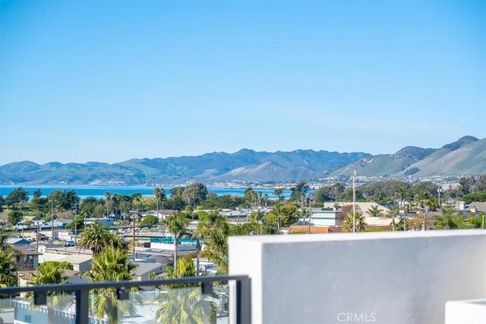 402 W Grand Avenue #313 Grover Beach, CA 93433