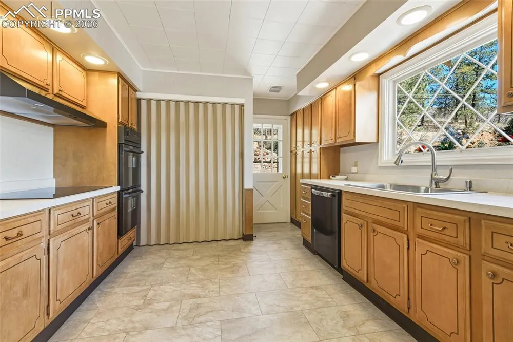 4530 Hagerman Avenue Cascade, CO 80809