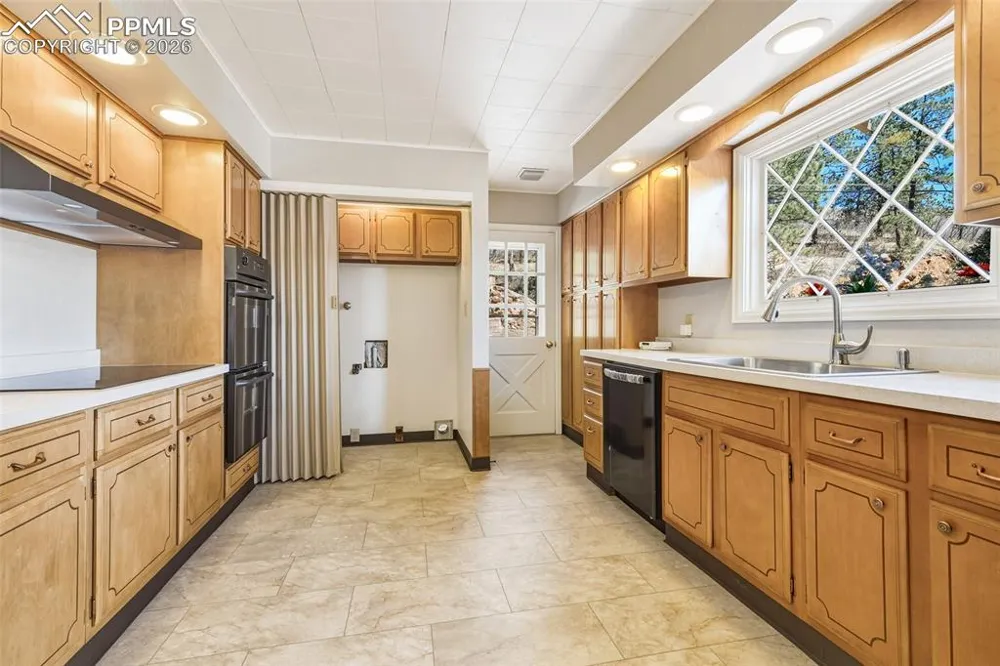 4530 Hagerman Avenue Cascade, CO 80809