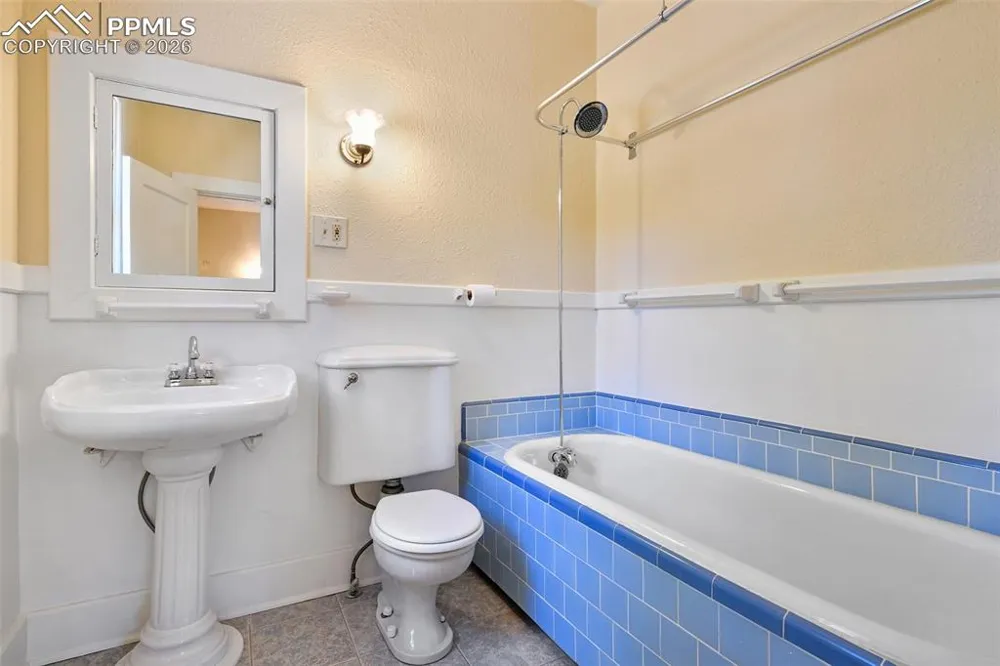 4530 Hagerman Avenue Cascade, CO 80809