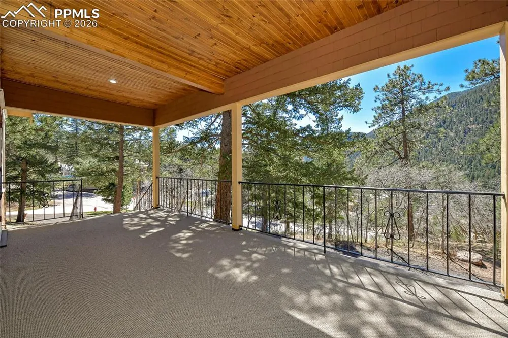 4530 Hagerman Avenue Cascade, CO 80809