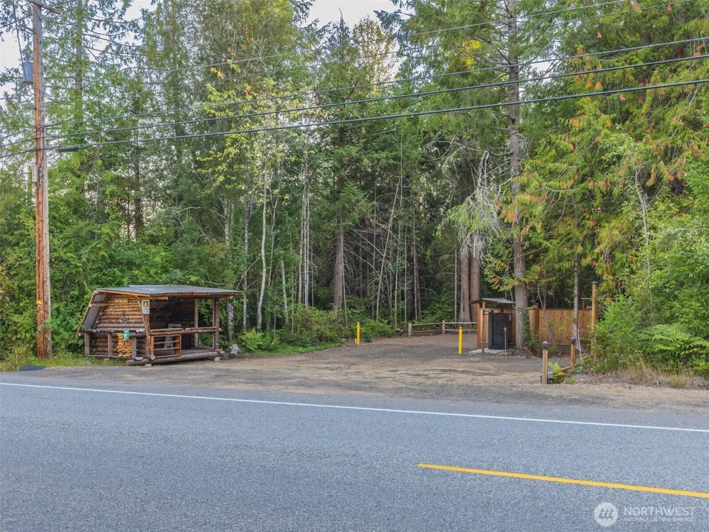 5441 E Grapeview Loop Road Allyn, WA 98524