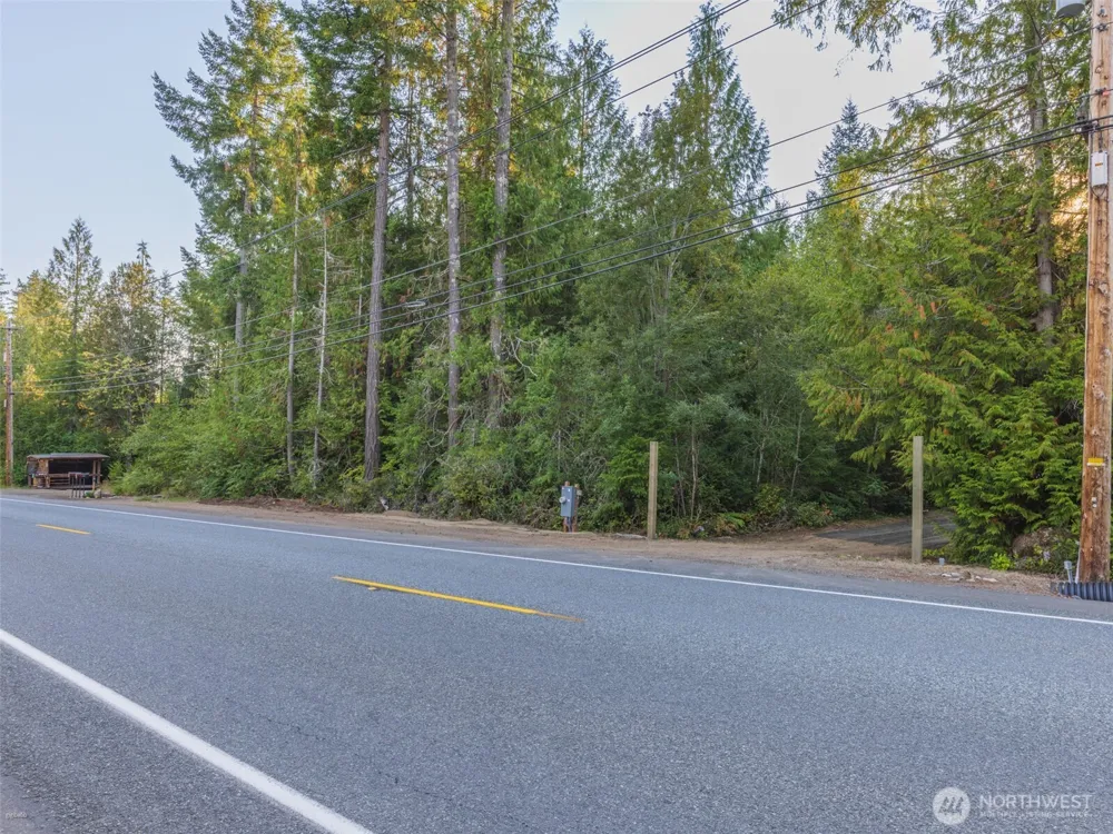 5441 E Grapeview Loop Road Allyn, WA 98524
