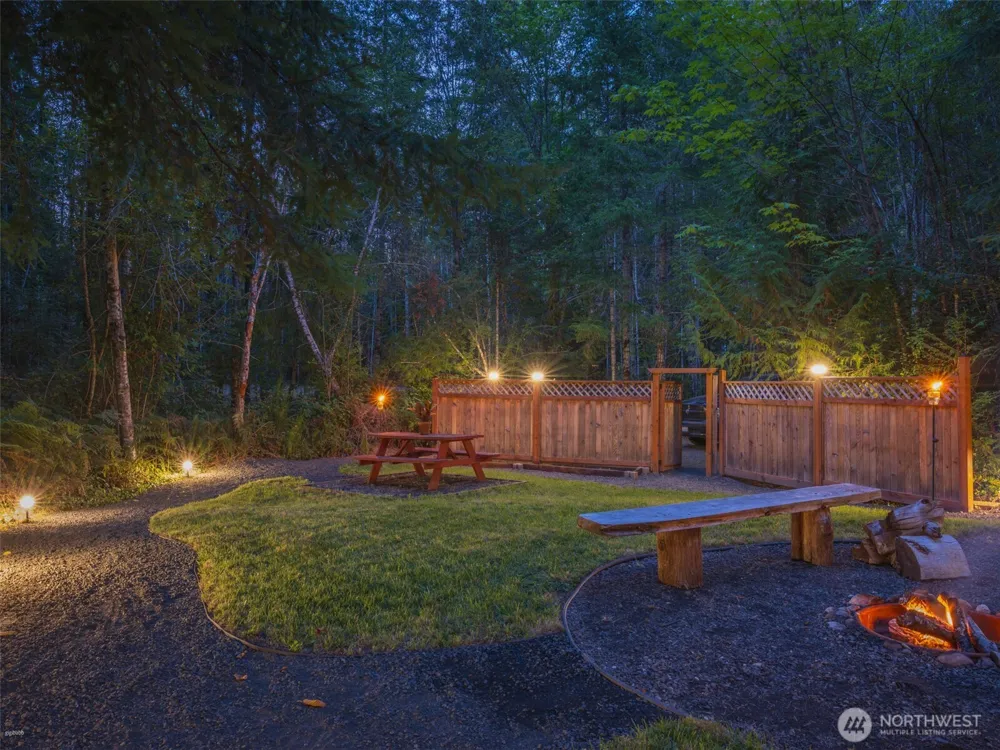 5441 E Grapeview Loop Road Allyn, WA 98524