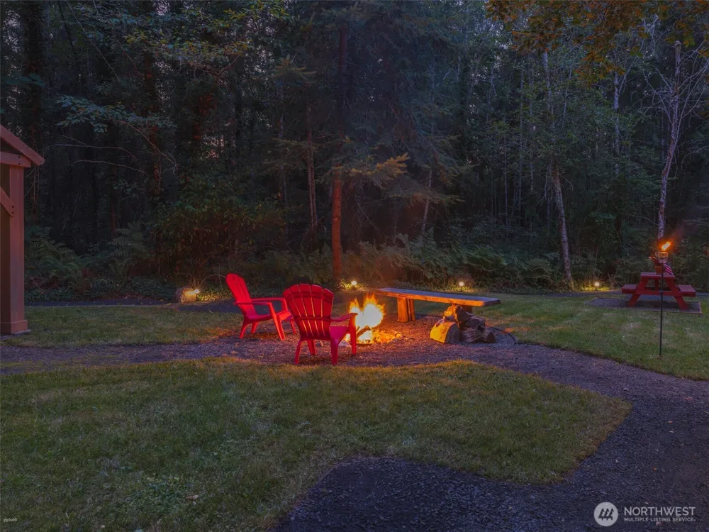 5441 E Grapeview Loop Road Allyn, WA 98524