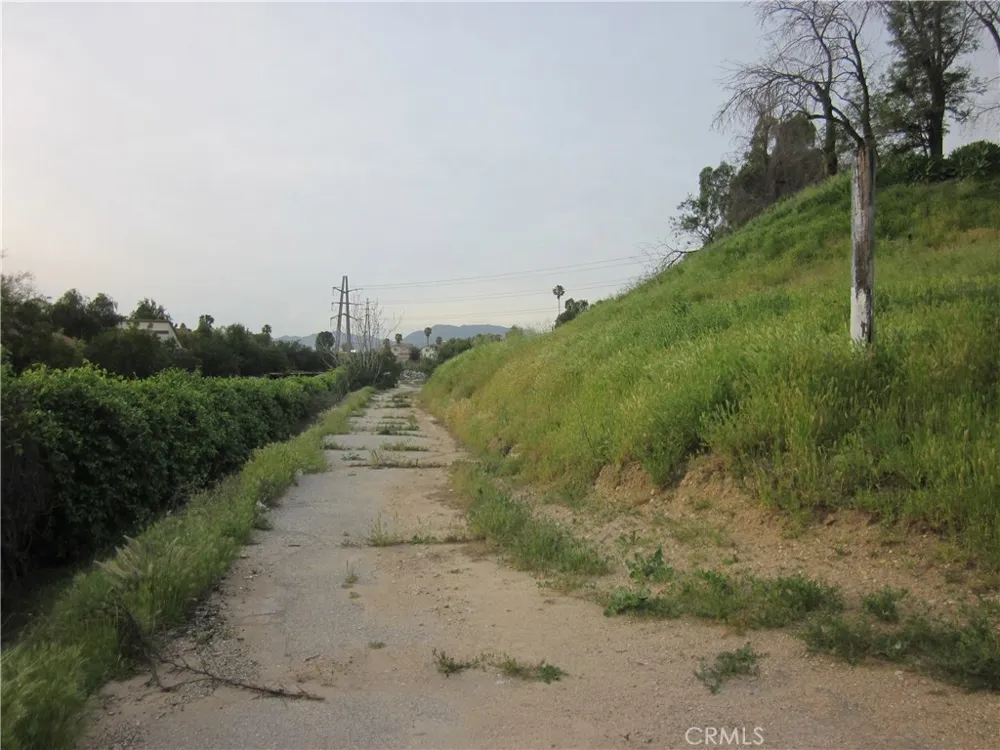 11819 Kagel Canyon Lakeview Terrace, CA 91342