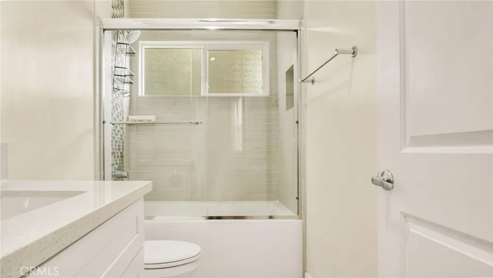 9237 Wakefield Avenue #11 Panorama City, CA 91402