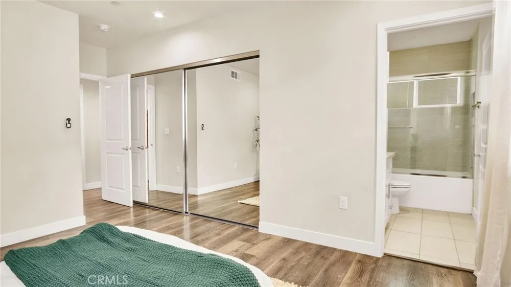 9237 Wakefield Avenue #11 Panorama City, CA 91402
