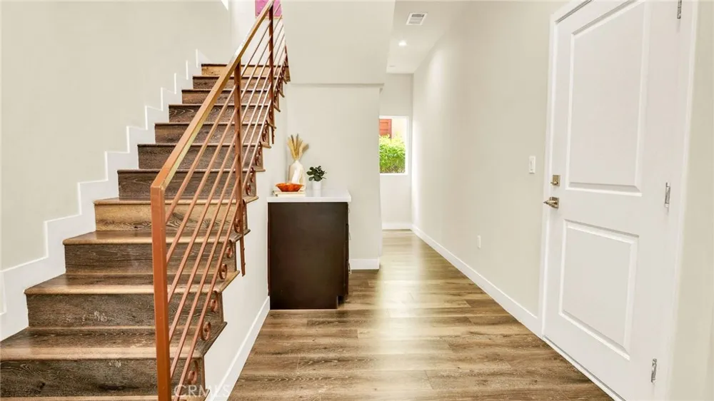 9237 Wakefield Avenue #11 Panorama City, CA 91402