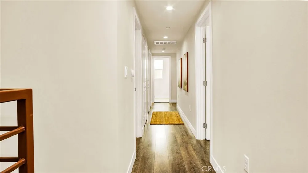 9237 Wakefield Avenue #11 Panorama City, CA 91402