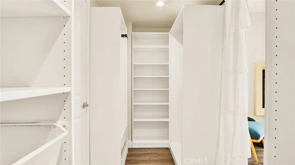9237 Wakefield Avenue #11 Panorama City, CA 91402