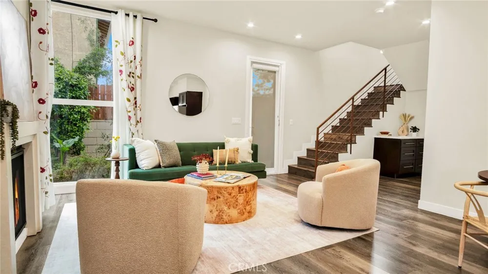 9237 Wakefield Avenue #11 Panorama City, CA 91402