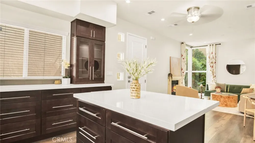 9237 Wakefield Avenue #11 Panorama City, CA 91402