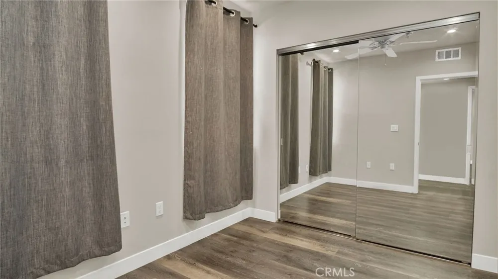 9237 Wakefield Avenue #11 Panorama City, CA 91402