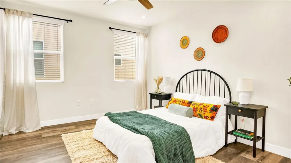 9237 Wakefield Avenue #11 Panorama City, CA 91402