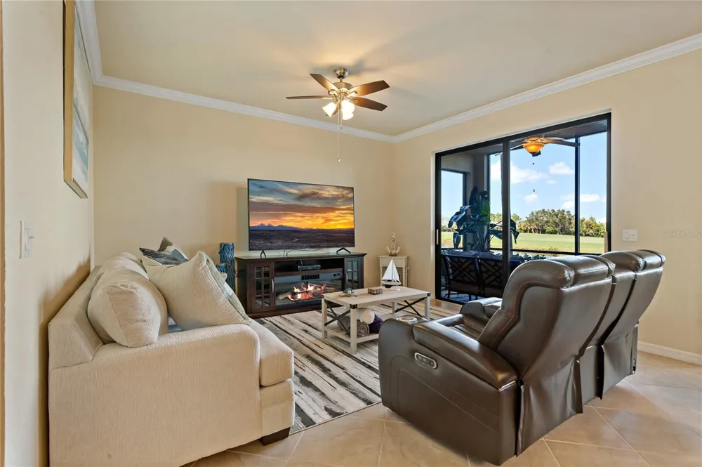 7121 RIVER HAMMOCK DRIVE #102 Bradenton, FL 34212