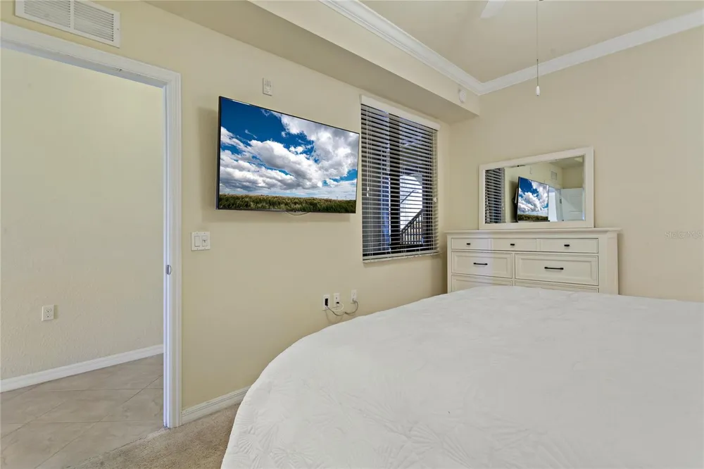 7121 RIVER HAMMOCK DRIVE #102 Bradenton, FL 34212