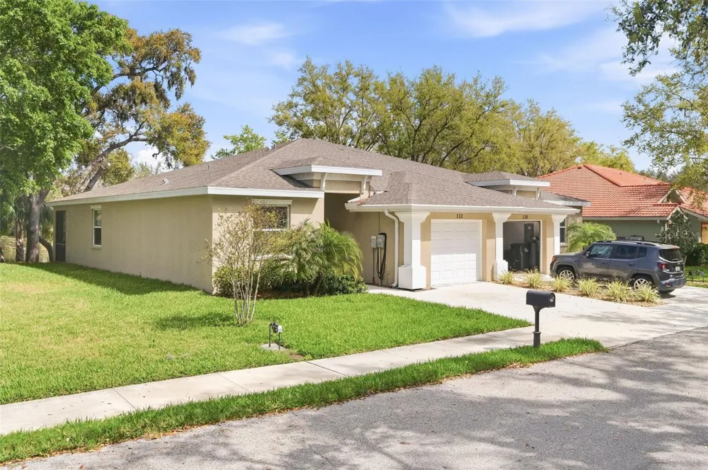 132 51ST STREET CIRCLE E Palmetto, FL 34221