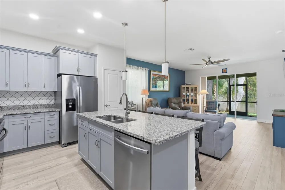 132 51ST STREET CIRCLE E Palmetto, FL 34221