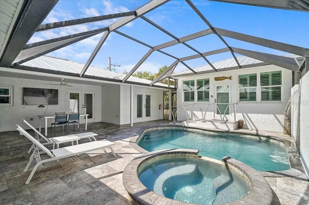 3515 LA PALOMA AVENUE Sarasota, FL 34242