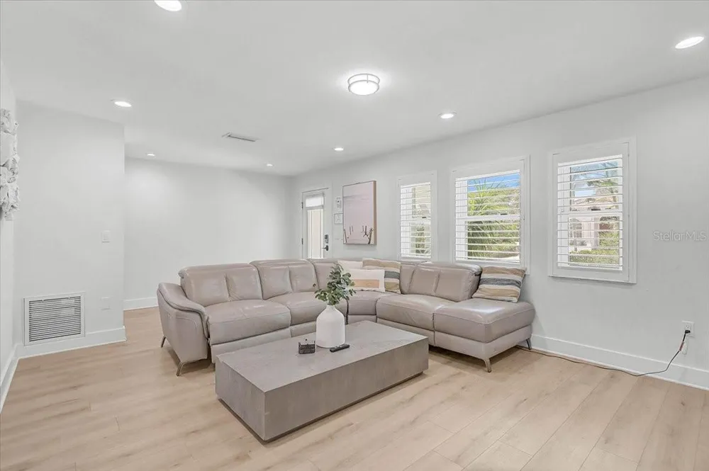 3515 LA PALOMA AVENUE Sarasota, FL 34242