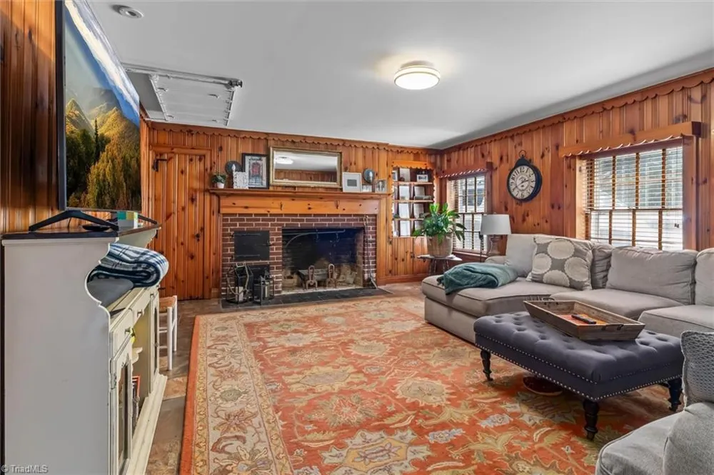 302 Cherry Street Mount Airy, NC 27030