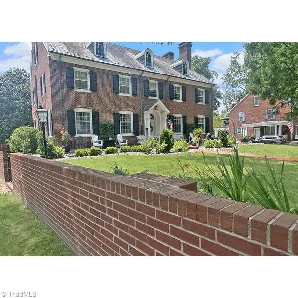 302 Cherry Street Mount Airy, NC 27030