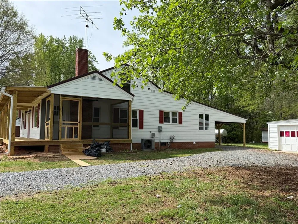 599 Cornatzer Road Mocksville, NC 27028
