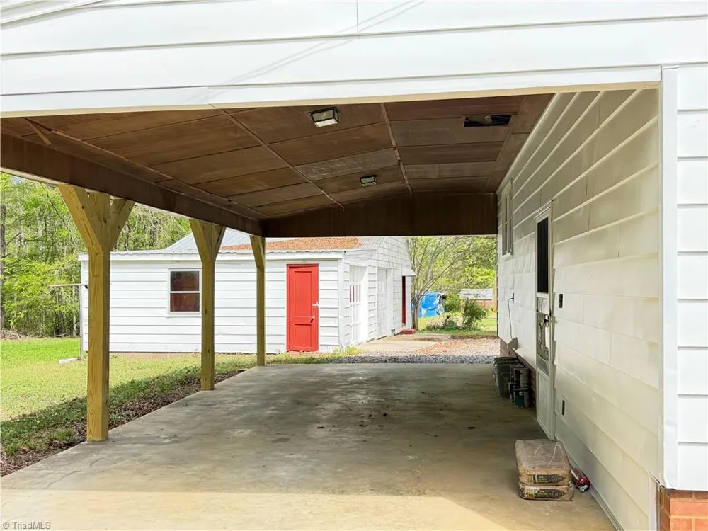 599 Cornatzer Road Mocksville, NC 27028