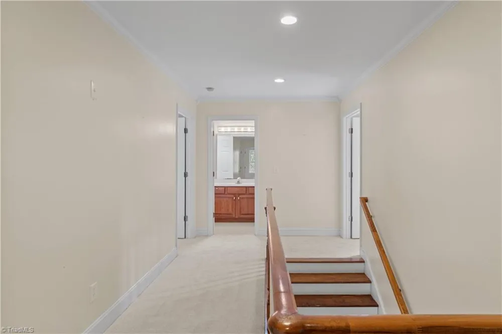 5532 Folkstone Road Pfafftown, NC 27040