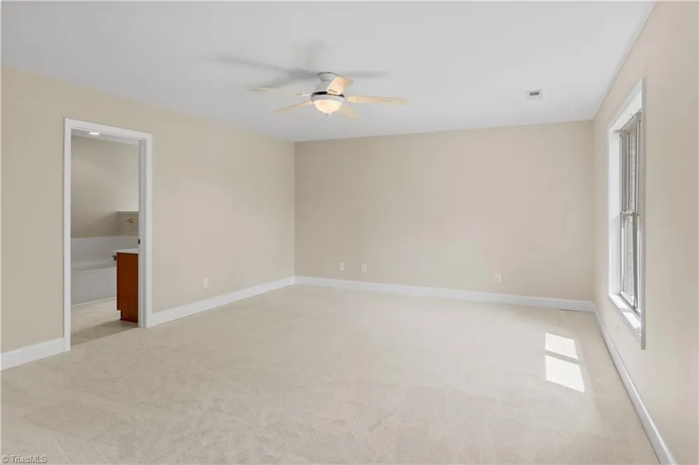 5532 Folkstone Road Pfafftown, NC 27040