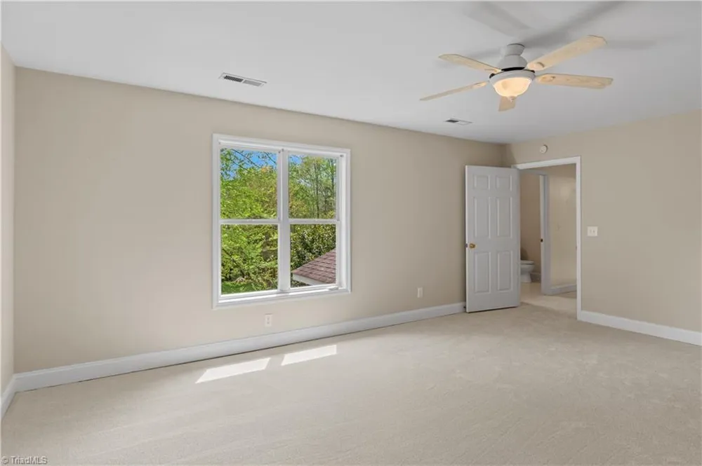 5532 Folkstone Road Pfafftown, NC 27040