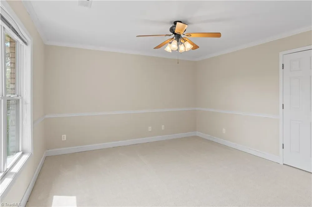 5532 Folkstone Road Pfafftown, NC 27040