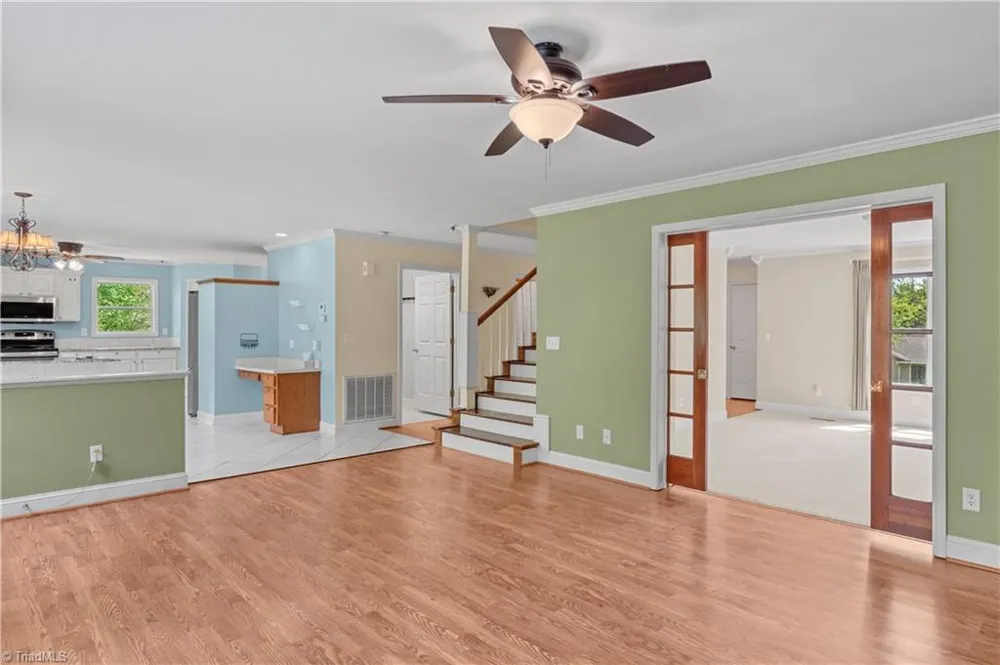 5532 Folkstone Road Pfafftown, NC 27040
