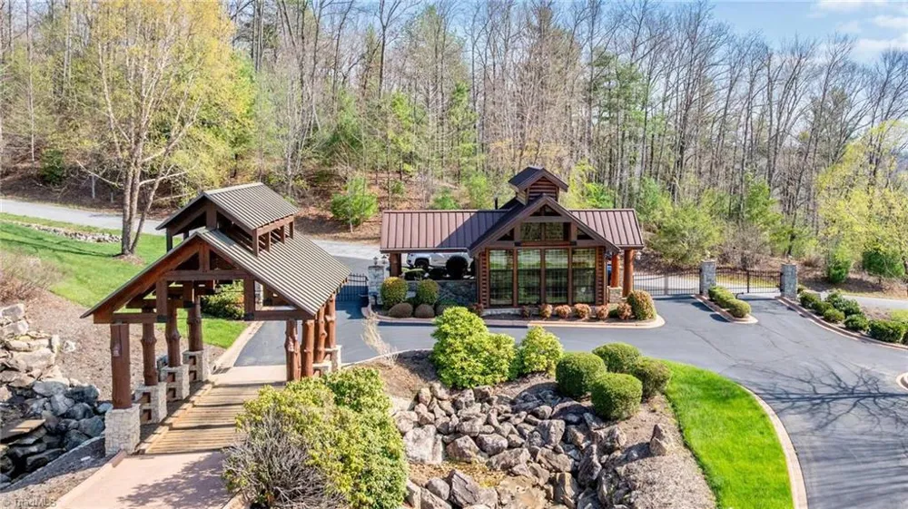 59(7C) 60 (6) Cielo Falls Drive Purlear, NC 28665