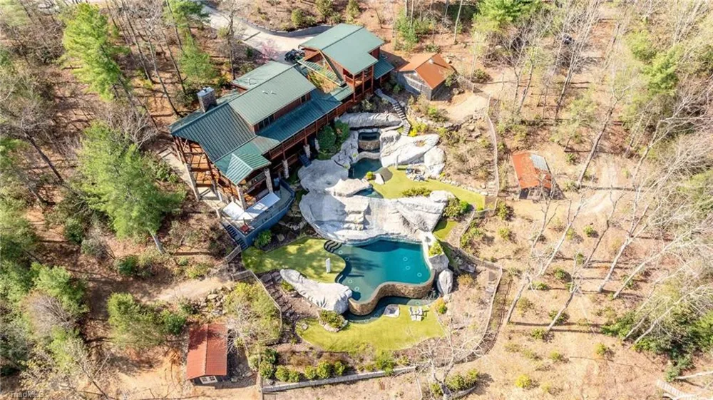 59(7C) 60 (6) Cielo Falls Drive Purlear, NC 28665