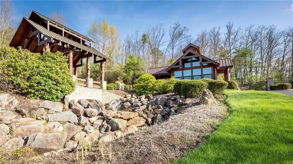 59(7C) 60 (6) Cielo Falls Drive Purlear, NC 28665