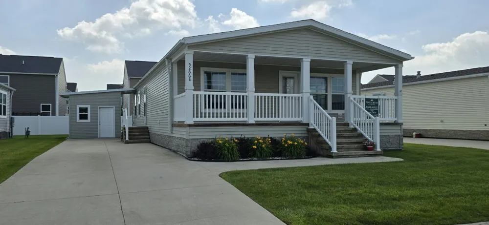 52668 Cedarwood Ct., #30 Chesterfield, MI 48051